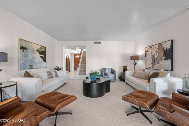 7912 N Casas Cameo, Tucson, AZ 85742