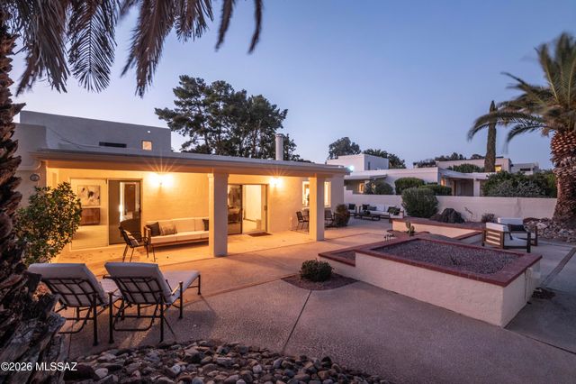 7912 N Casas Cameo, Tucson, AZ 85742