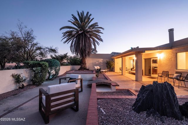 7912 N Casas Cameo, Tucson, AZ 85742