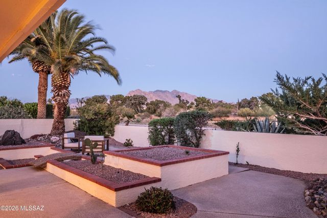 7912 N Casas Cameo, Tucson, AZ 85742