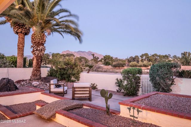 7912 N Casas Cameo, Tucson, AZ 85742