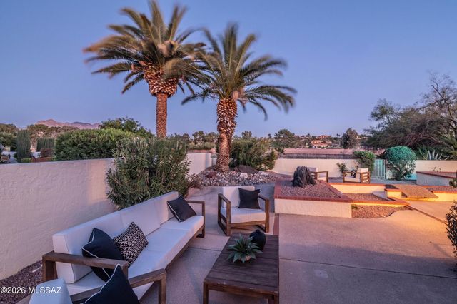 7912 N Casas Cameo, Tucson, AZ 85742