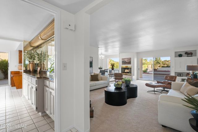 7912 N Casas Cameo, Tucson, AZ 85742