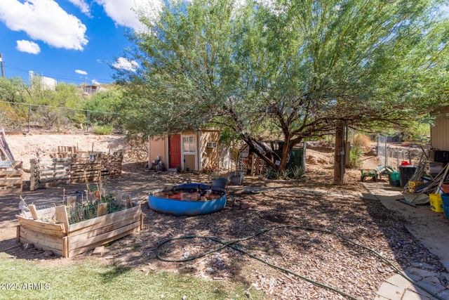 33541 S MOUNTAIN VIEW Road, Black Canyon City, AZ 85324