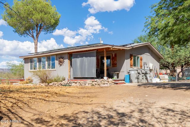 33541 S MOUNTAIN VIEW Road, Black Canyon City, AZ 85324