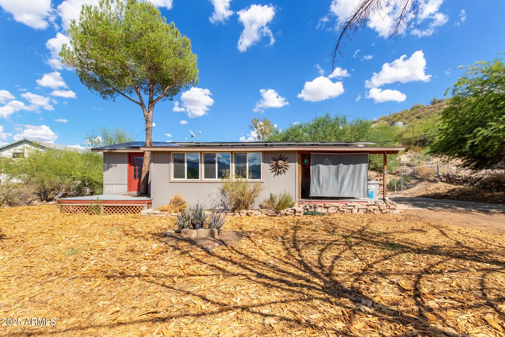 33541 S MOUNTAIN VIEW Road, Black Canyon City, AZ 85324