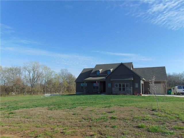 26401 E 267th Street, Harrisonville, MO 64701