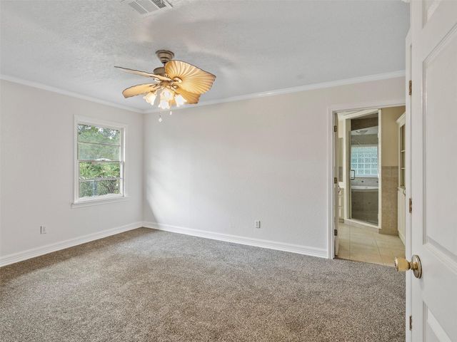 935 Magnolia Street, Lake Jackson, TX 77566