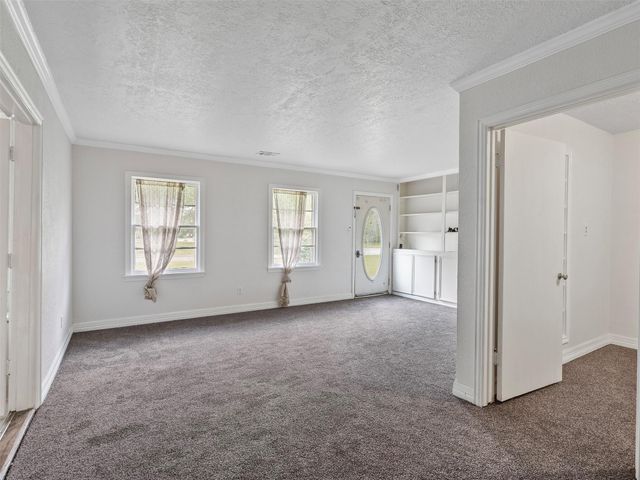 935 Magnolia Street, Lake Jackson, TX 77566