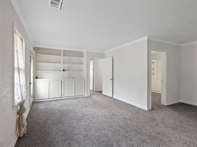 935 Magnolia Street, Lake Jackson, TX 77566