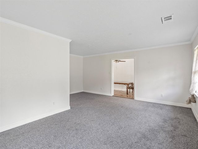 935 Magnolia Street, Lake Jackson, TX 77566