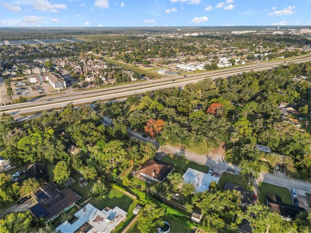 935 Magnolia Street, Lake Jackson, TX 77566