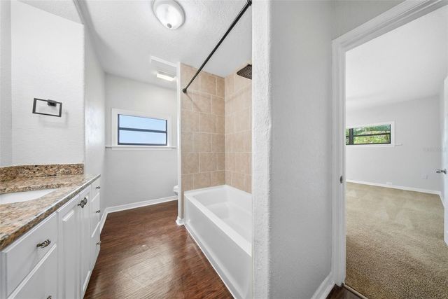 1004 OAKLAND HEIGHTS AVENUE, Plant City, FL 33563