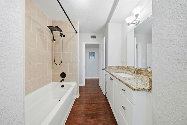 1004 OAKLAND HEIGHTS AVENUE, Plant City, FL 33563