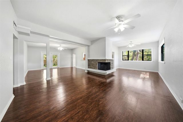 1004 OAKLAND HEIGHTS AVENUE, Plant City, FL 33563