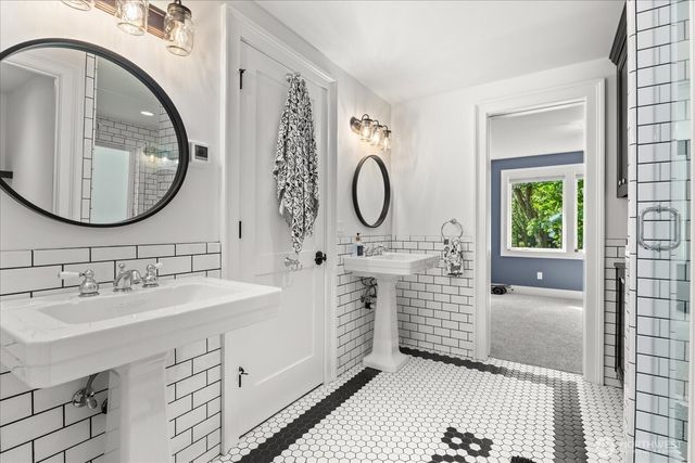 1723 N 128th Street, Seattle, WA 98133