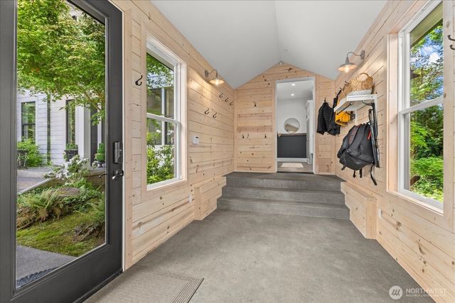1723 N 128th Street, Seattle, WA 98133