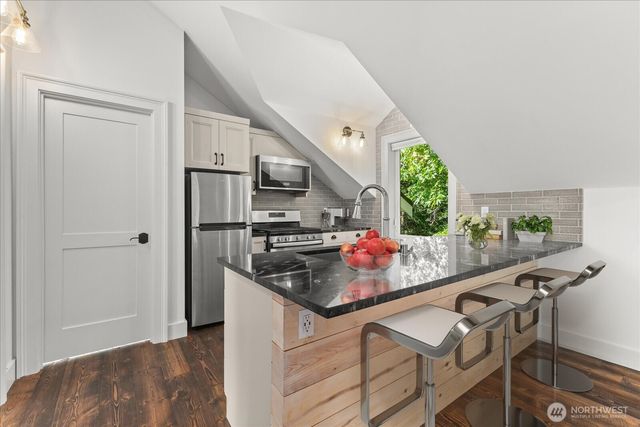 1723 N 128th Street, Seattle, WA 98133