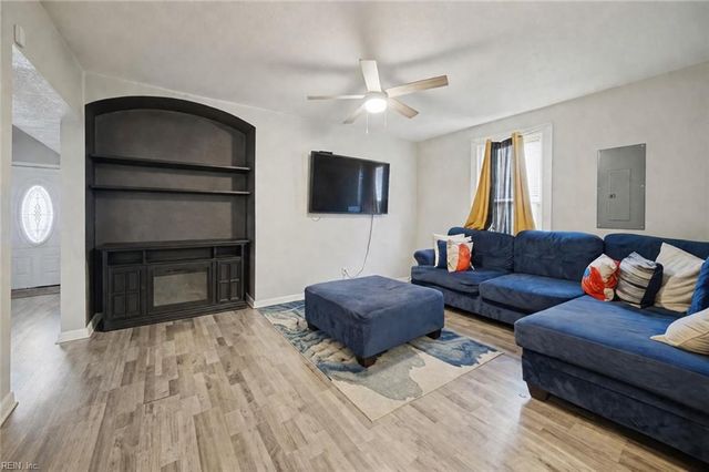211 Central AVE, Suffolk, VA 23434