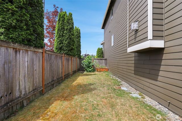 27132 106th Avenue SE, Kent, WA 98030