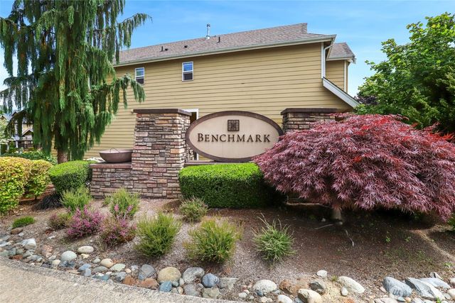 27132 106th Avenue SE, Kent, WA 98030