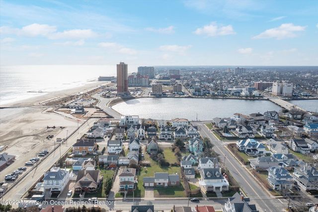 14 Elberon Avenue, Loch Arbour Village, NJ 07711