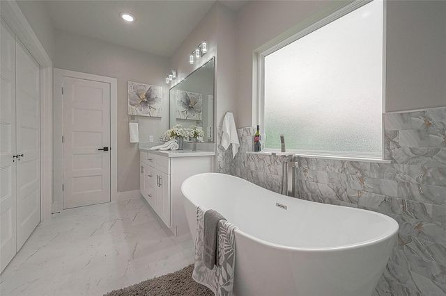 7108 Saint Augustine Street, Houston, TX 77021