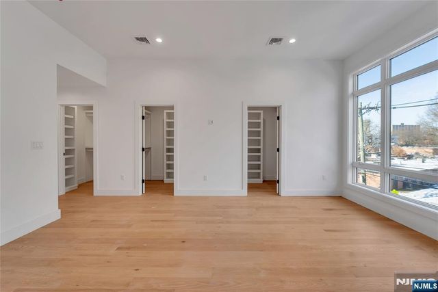 432 Stillwell Avenue A, Fort Lee, NJ 07024