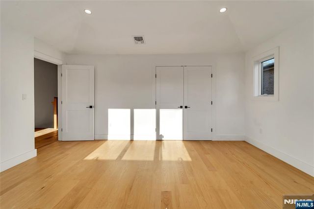 432 Stillwell Avenue A, Fort Lee, NJ 07024