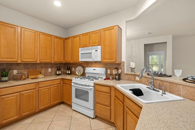 123 Dickens CIR, Georgetown, TX 78633