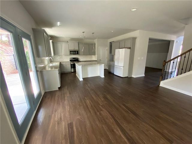 9095 Maple Run Trail, Gainesville, GA 30506