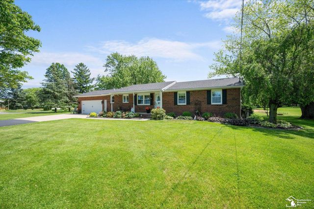 2205 Lotus Drive, Erie, MI 48133