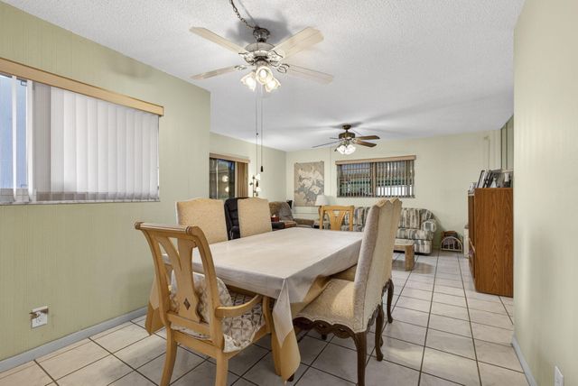 71 Plymouth I, West Palm Beach, FL 33417