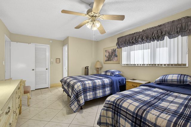 71 Plymouth I, West Palm Beach, FL 33417