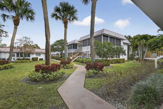 71 Plymouth I, West Palm Beach, FL 33417