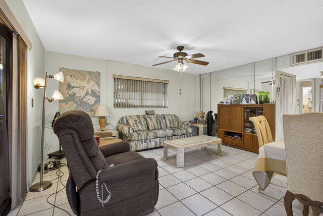 71 Plymouth I, West Palm Beach, FL 33417