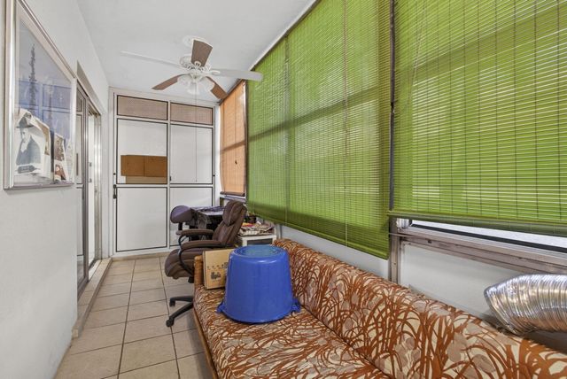 71 Plymouth I, West Palm Beach, FL 33417