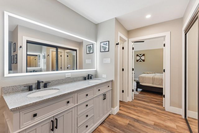 515 Twidwell DR, Dripping Springs, TX 78620