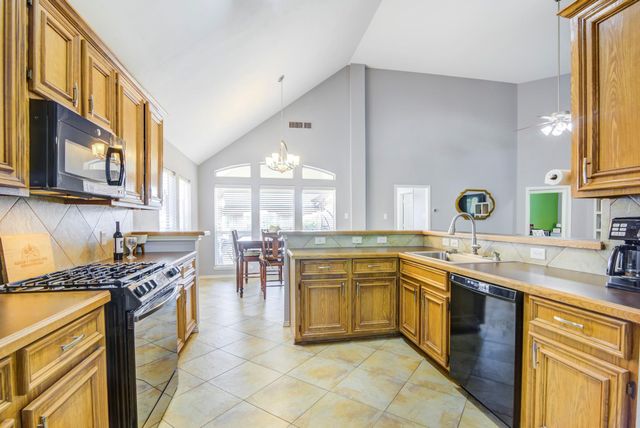 501 Reddingwood Lane, La Marque, TX 77568