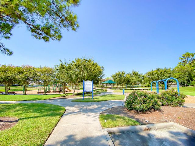 501 Reddingwood Lane, La Marque, TX 77568