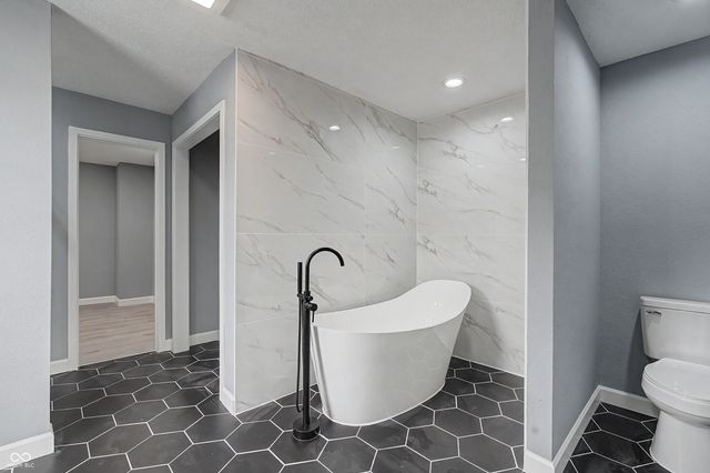 12584 Courage Crossing, Fishers, IN 46037
