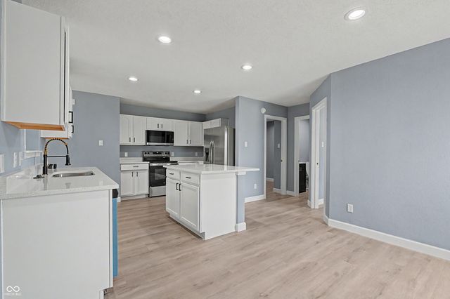 12584 Courage Crossing, Fishers, IN 46037