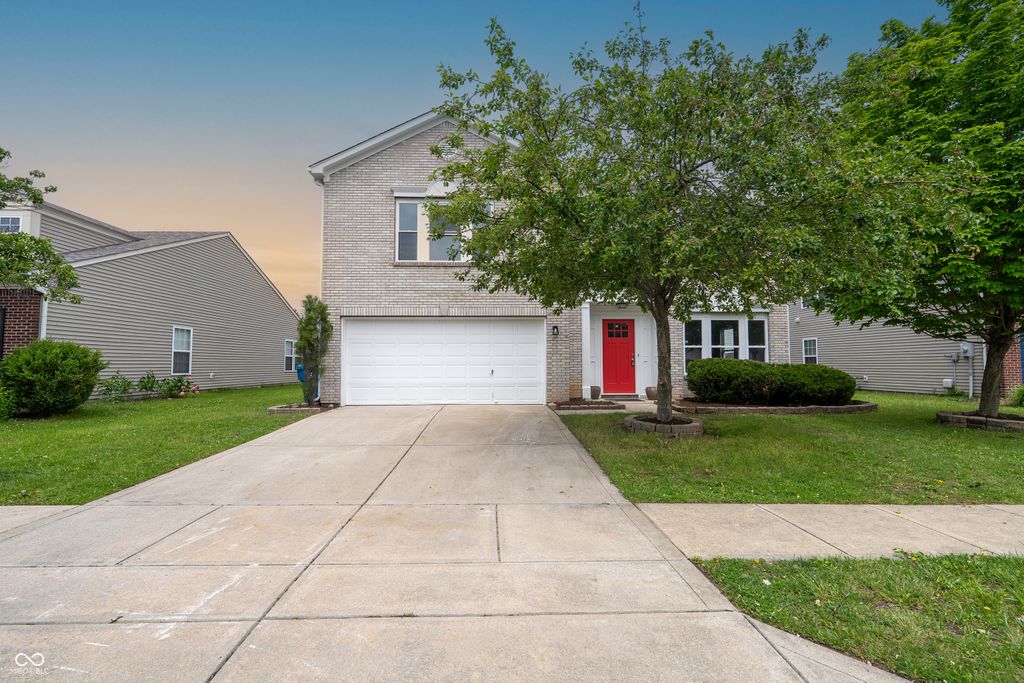 12584 Courage Crossing, Fishers, IN 46037