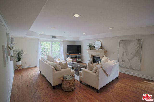 10390 La Grange Avenue PH3, Los Angeles, CA 90025