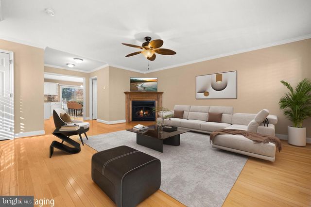 8229 BAYSIDE RD, Chesapeake Beach, MD 20732