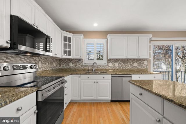 8229 BAYSIDE RD, Chesapeake Beach, MD 20732