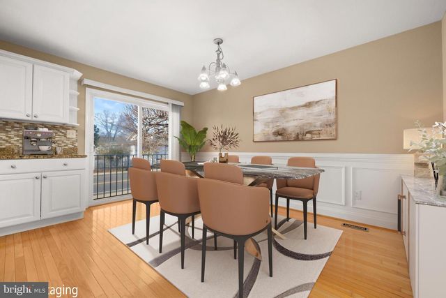 8229 BAYSIDE RD, Chesapeake Beach, MD 20732