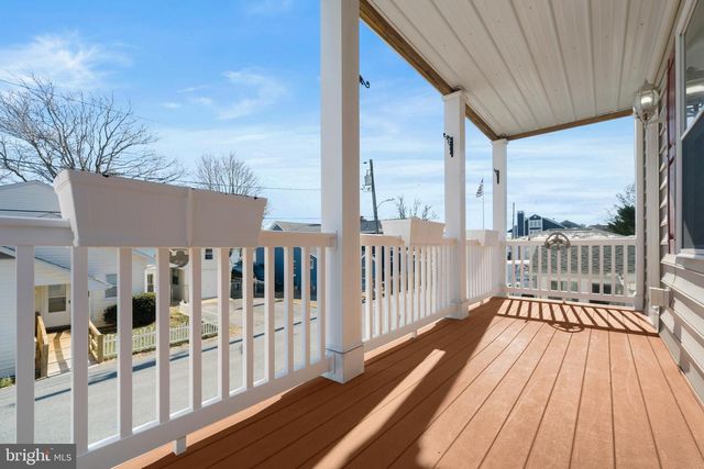 8229 BAYSIDE RD, Chesapeake Beach, MD 20732