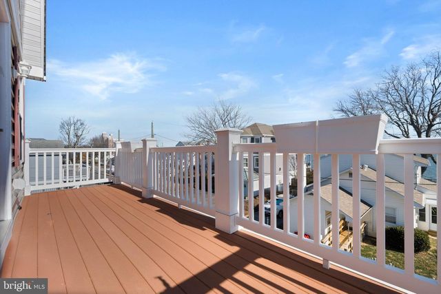 8229 BAYSIDE RD, Chesapeake Beach, MD 20732