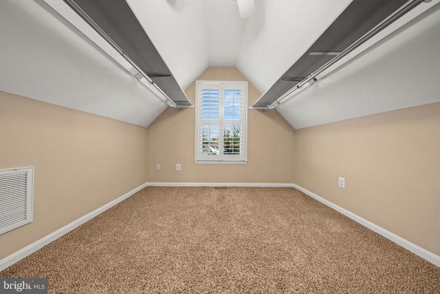 8229 BAYSIDE RD, Chesapeake Beach, MD 20732